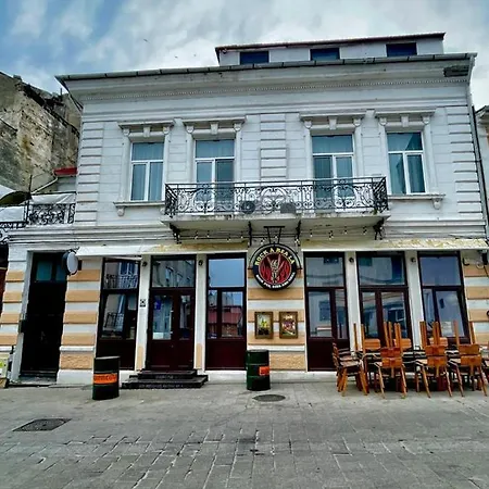 Sea Breeze Old Town * Constanta